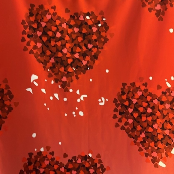 No Brand top with large hearts filled with small hearts. Size 5XL - Picture 2 of 8